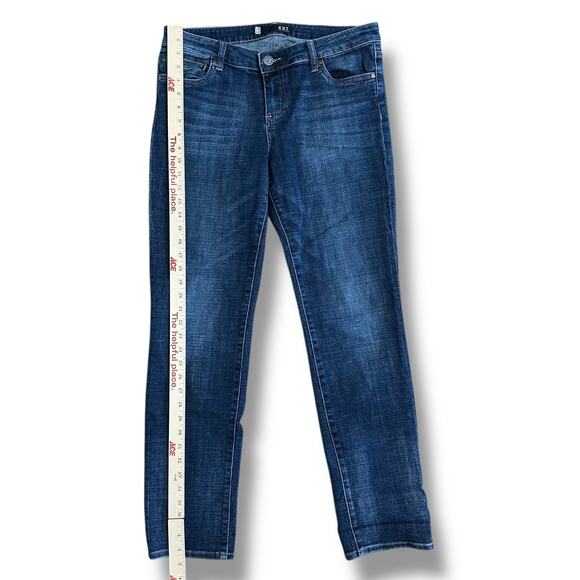 Kut from the Kloth Women’s Dark Wash Stretch Denim Straight Ankle Jeans Size 8 - Picture 8 of 11